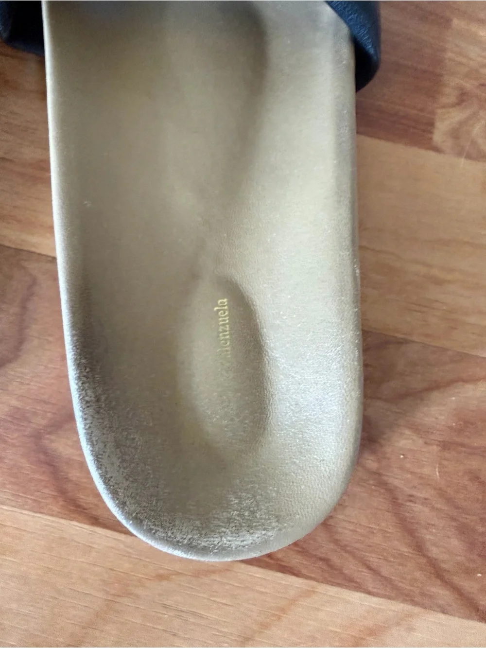 Beatrice Valenzuela Black and Tan Slide Sandals - Picture 7 of 9